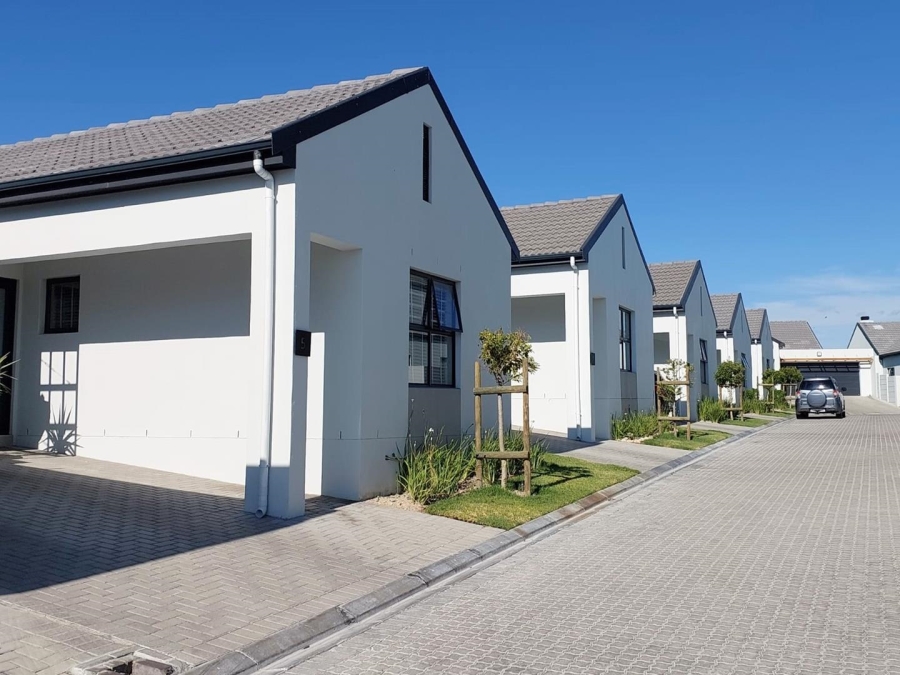 2 Bedroom Property for Sale in Brackenfell South Western Cape